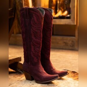 Women’s Ariat Burgundy Suede Boots